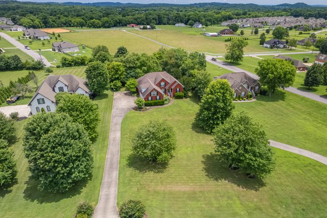 3004 Viewpointe Way, Columbia, TN 38401