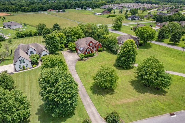 3004 Viewpointe Way, Columbia, TN 38401