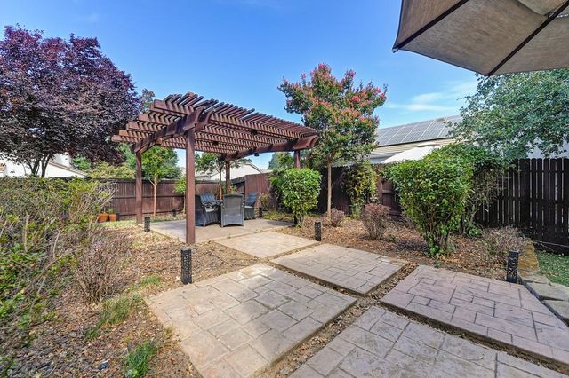 2140 Donovan Dr, Lincoln, CA 95648