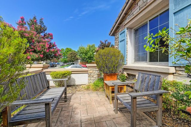 2140 Donovan Dr, Lincoln, CA 95648