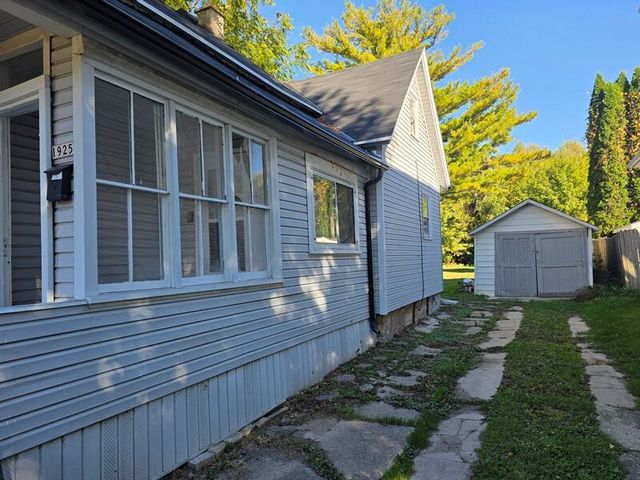 1925 N 10th STREET, Sheboygan, WI 53081