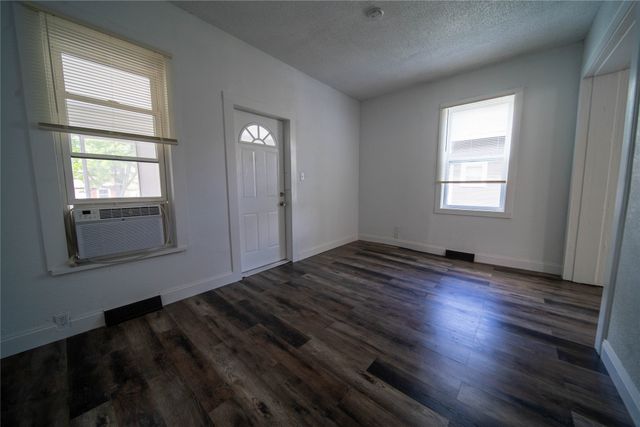 2112 Washington Avenue, Des Moines, IA 50310