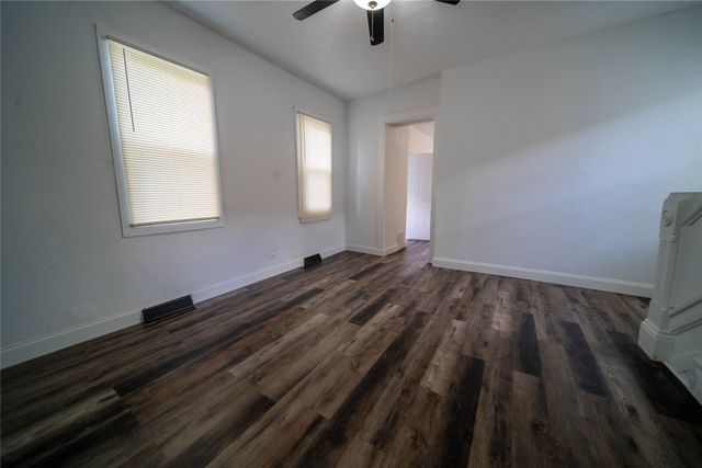 2112 Washington Avenue, Des Moines, IA 50310
