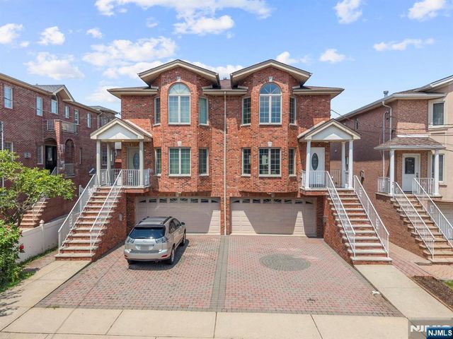 433 1st Street B, Palisades Park, NJ 07650