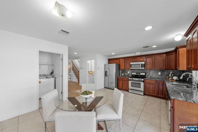 433 1st Street B, Palisades Park, NJ 07650