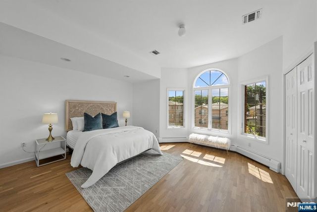 433 1st Street B, Palisades Park, NJ 07650