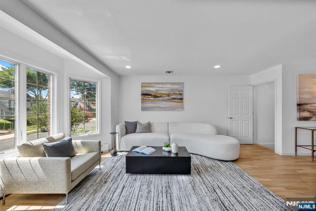433 1st Street B, Palisades Park, NJ 07650