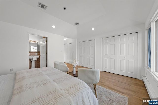 433 1st Street B, Palisades Park, NJ 07650