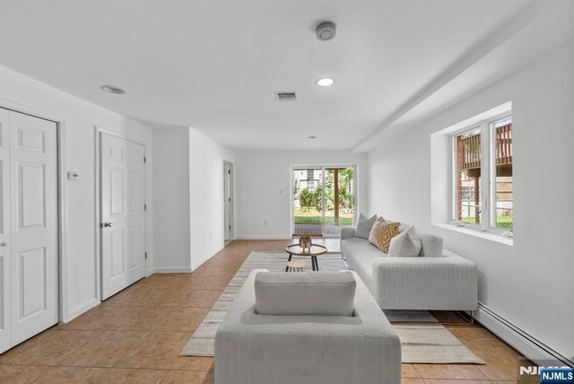 433 1st Street B, Palisades Park, NJ 07650