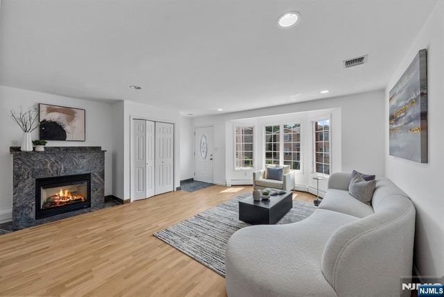 433 1st Street B, Palisades Park, NJ 07650