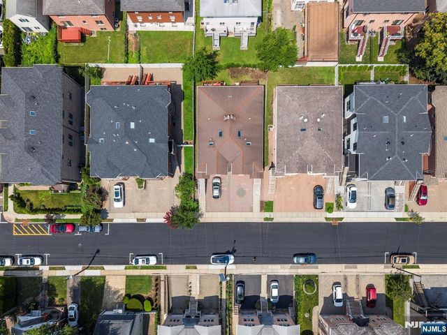 433 1st Street B, Palisades Park, NJ 07650