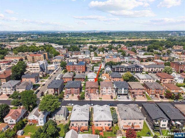 433 1st Street B, Palisades Park, NJ 07650