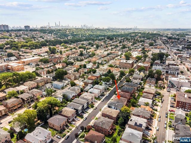433 1st Street B, Palisades Park, NJ 07650