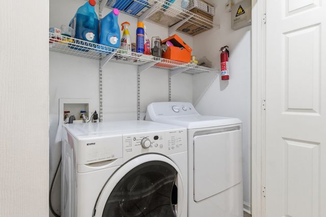 741 White Dr Apt 32, Tallahassee, FL 32304