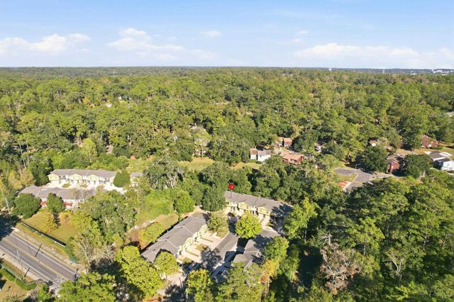 741 White Dr Apt 32, Tallahassee, FL 32304