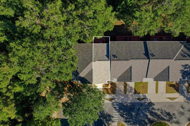 741 White Dr Apt 32, Tallahassee, FL 32304