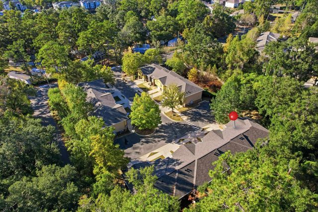 741 White Dr Apt 32, Tallahassee, FL 32304