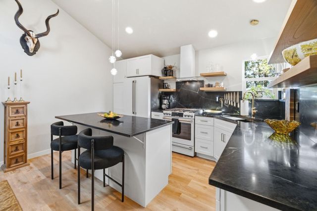 304 Prospect Heights, Santa Cruz, CA 95065
