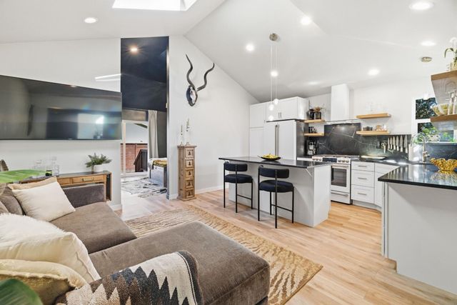 304 Prospect Heights, Santa Cruz, CA 95065