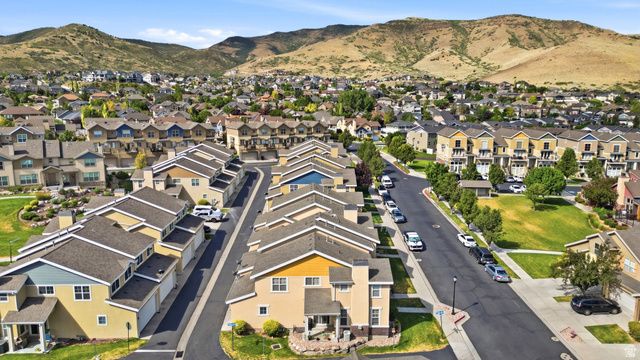 14573 S PEBBLE ROSE DR, Herriman, UT 84096