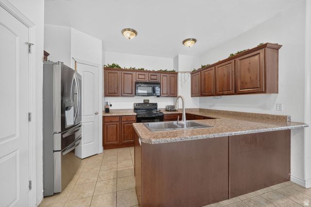 14573 S PEBBLE ROSE DR, Herriman, UT 84096
