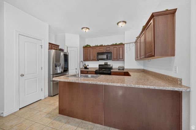 14573 S PEBBLE ROSE DR, Herriman, UT 84096