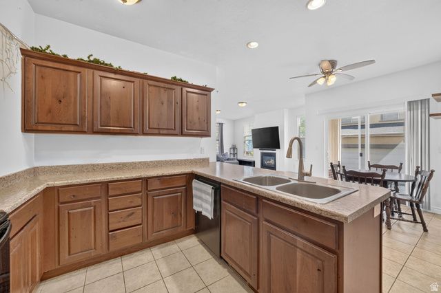 14573 S PEBBLE ROSE DR, Herriman, UT 84096