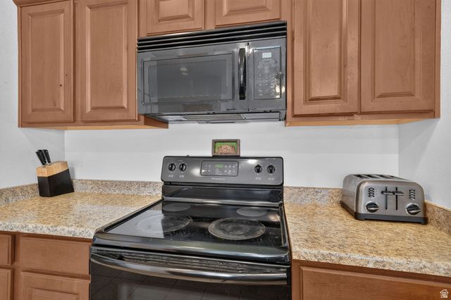 14573 S PEBBLE ROSE DR, Herriman, UT 84096