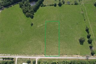 930 Jones, New Waverly, TX 77385