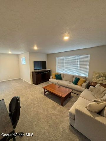 113 E Sandmyrtle AVE, Hayden, ID 83835