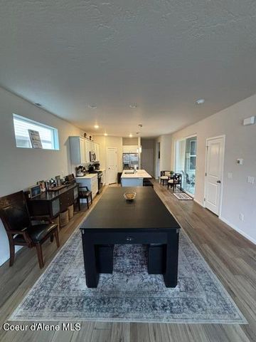 113 E Sandmyrtle AVE, Hayden, ID 83835