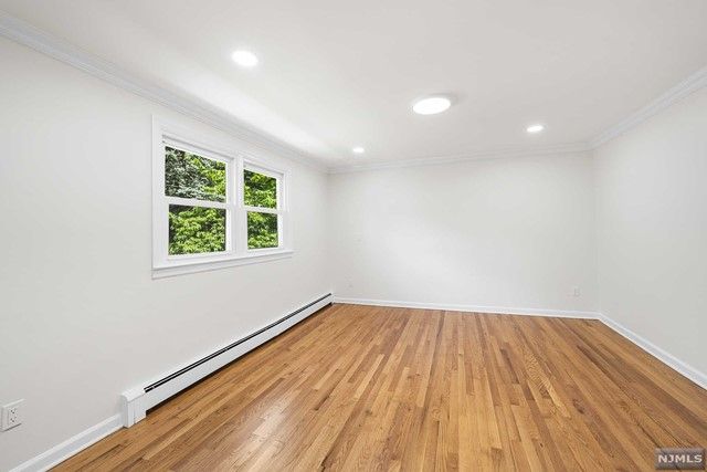 13 Windsor Drive, Park Ridge, NJ 07656