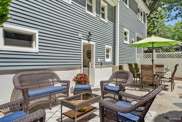 13 Windsor Drive, Park Ridge, NJ 07656
