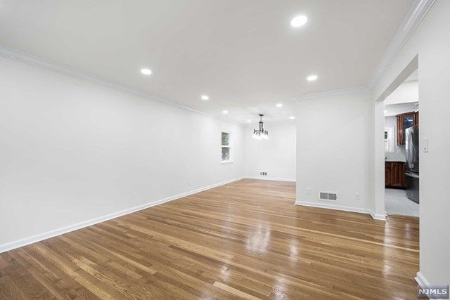 13 Windsor Drive, Park Ridge, NJ 07656