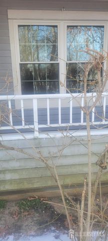 2402 Candlelight Court, Helmetta, NJ 08828