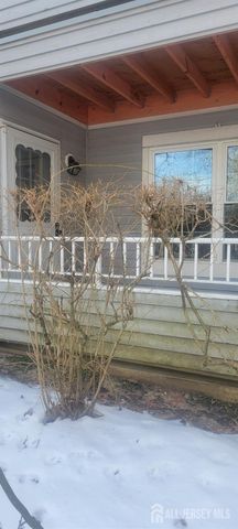 2402 Candlelight Court, Helmetta, NJ 08828