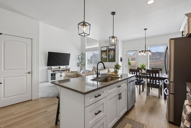 997 N LEDGER DR, Saratoga Springs, UT 84045