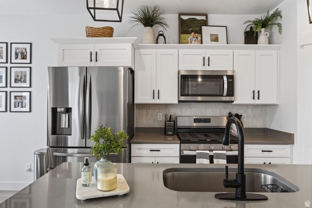 997 N LEDGER DR, Saratoga Springs, UT 84045
