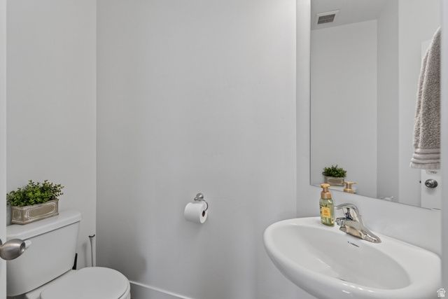 997 N LEDGER DR, Saratoga Springs, UT 84045
