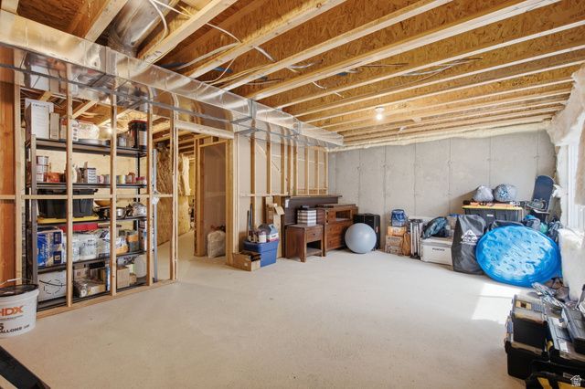 997 N LEDGER DR, Saratoga Springs, UT 84045
