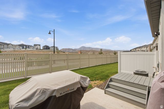 997 N LEDGER DR, Saratoga Springs, UT 84045