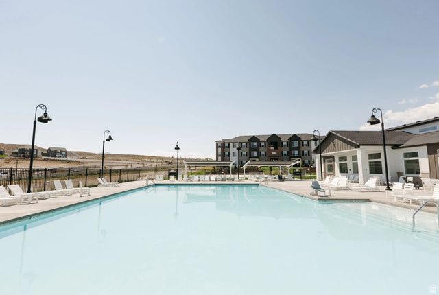 997 N LEDGER DR, Saratoga Springs, UT 84045