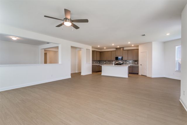 102 Hudson Lane, Justin, TX 76247
