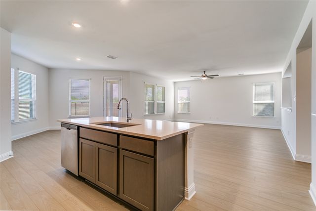102 Hudson Lane, Justin, TX 76247