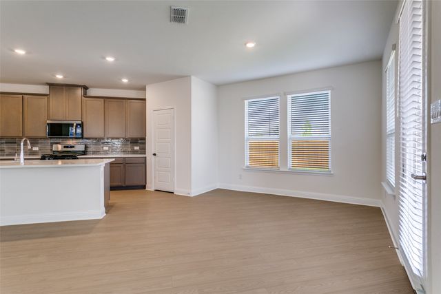 102 Hudson Lane, Justin, TX 76247