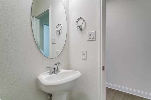 102 Hudson Lane, Justin, TX 76247