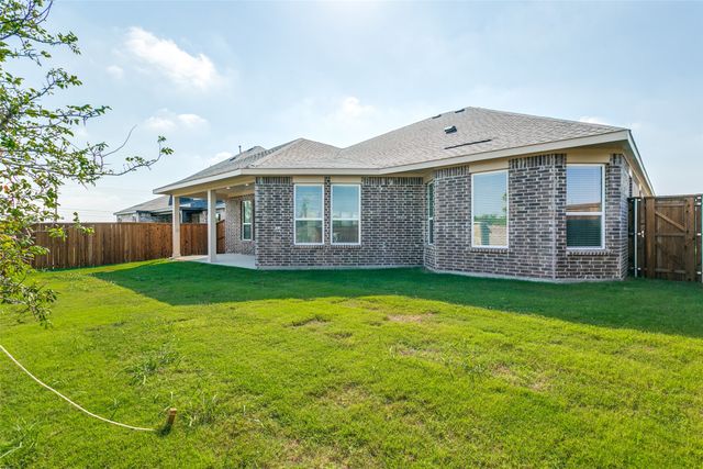 102 Hudson Lane, Justin, TX 76247