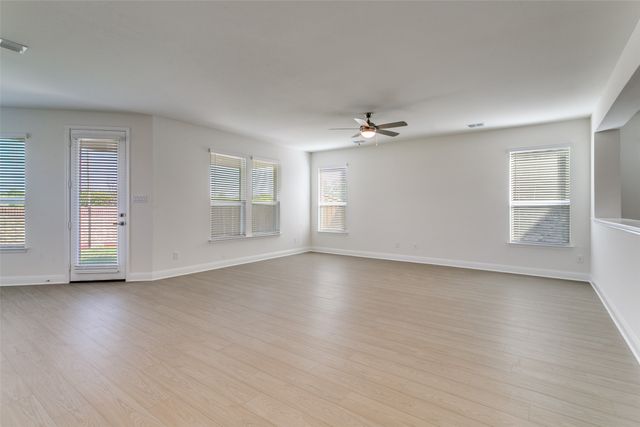 102 Hudson Lane, Justin, TX 76247