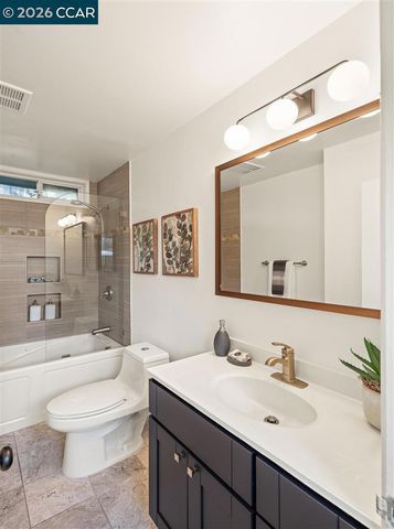 6555 Saroni Dr, Oakland, CA 94611