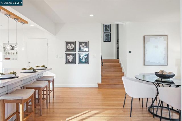 6555 Saroni Dr, Oakland, CA 94611